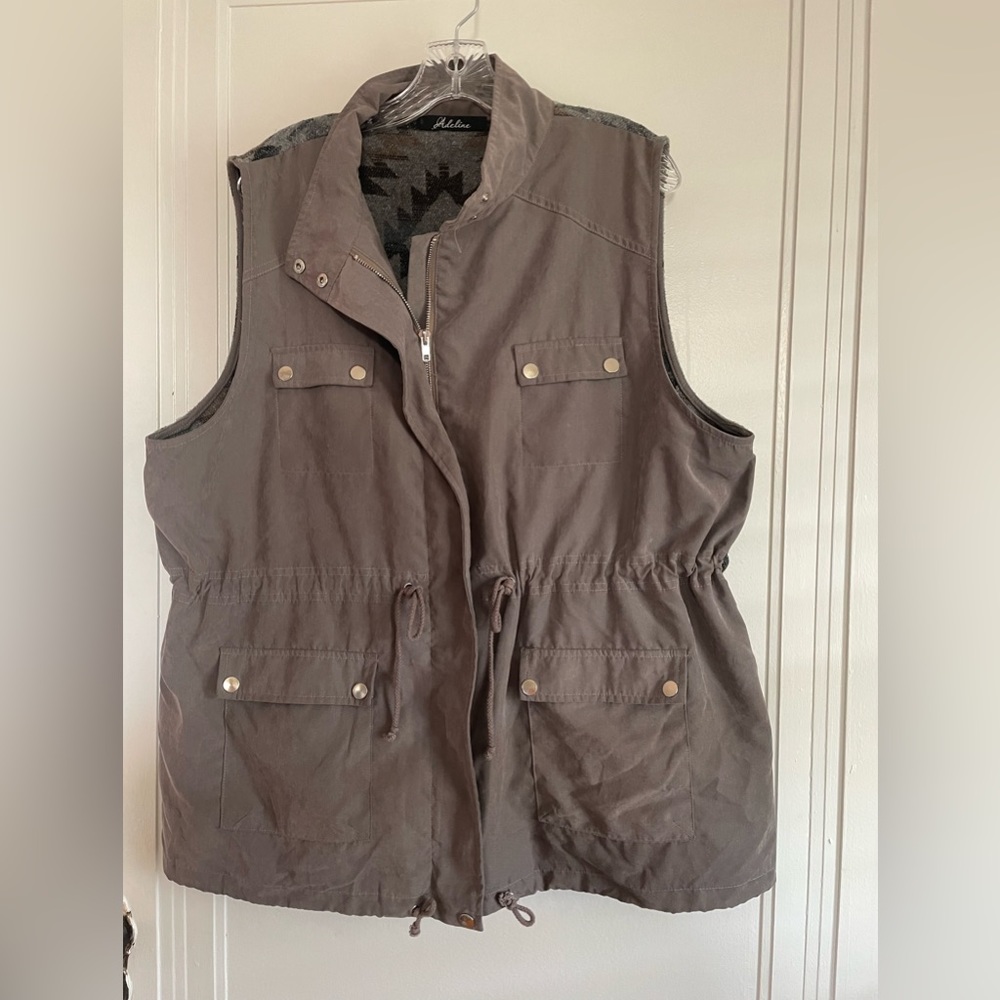 Adeline Plus Size Utility Vest with wool Geomtetric print back inset